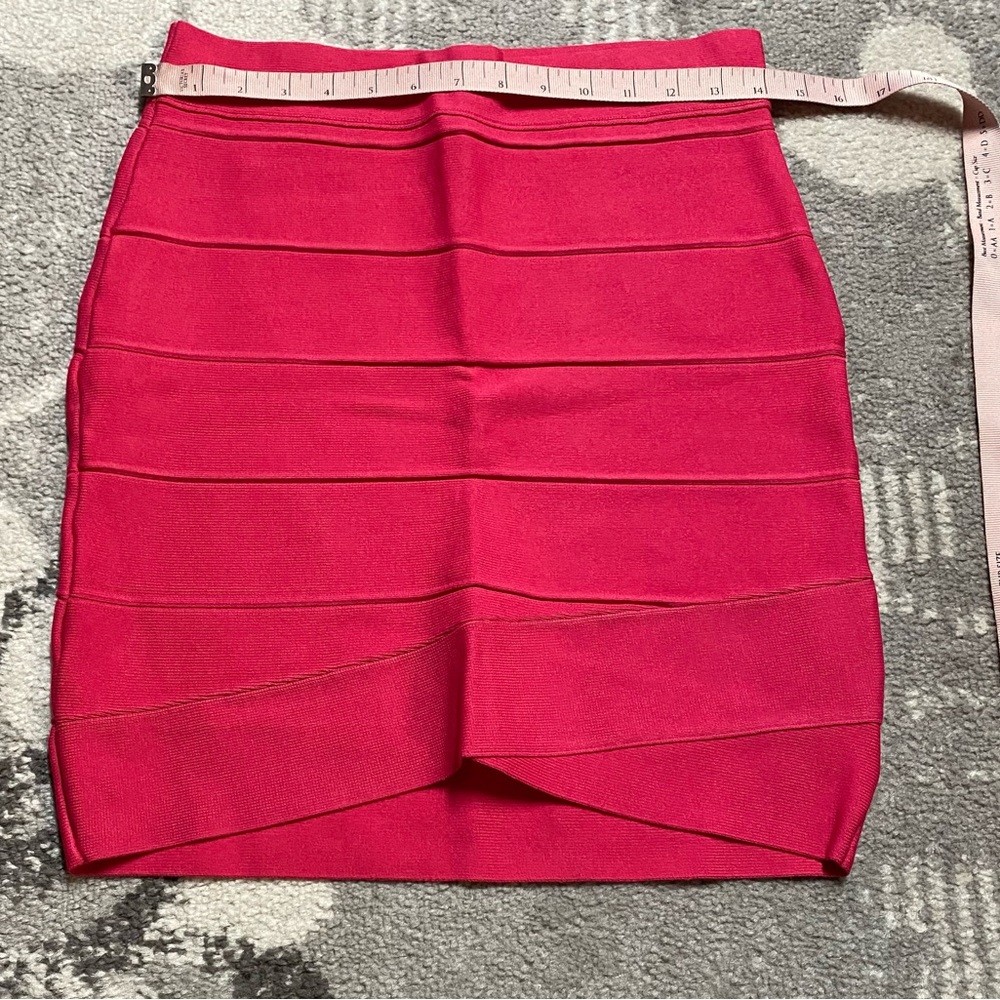 Romeo & Juliet Couture Magenta Hot Pink Banded Body-con Skirt - Picture 3 of 6